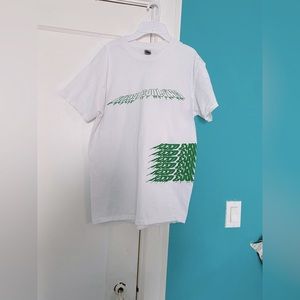 GILDAN blouse  for women size M color white green good condition